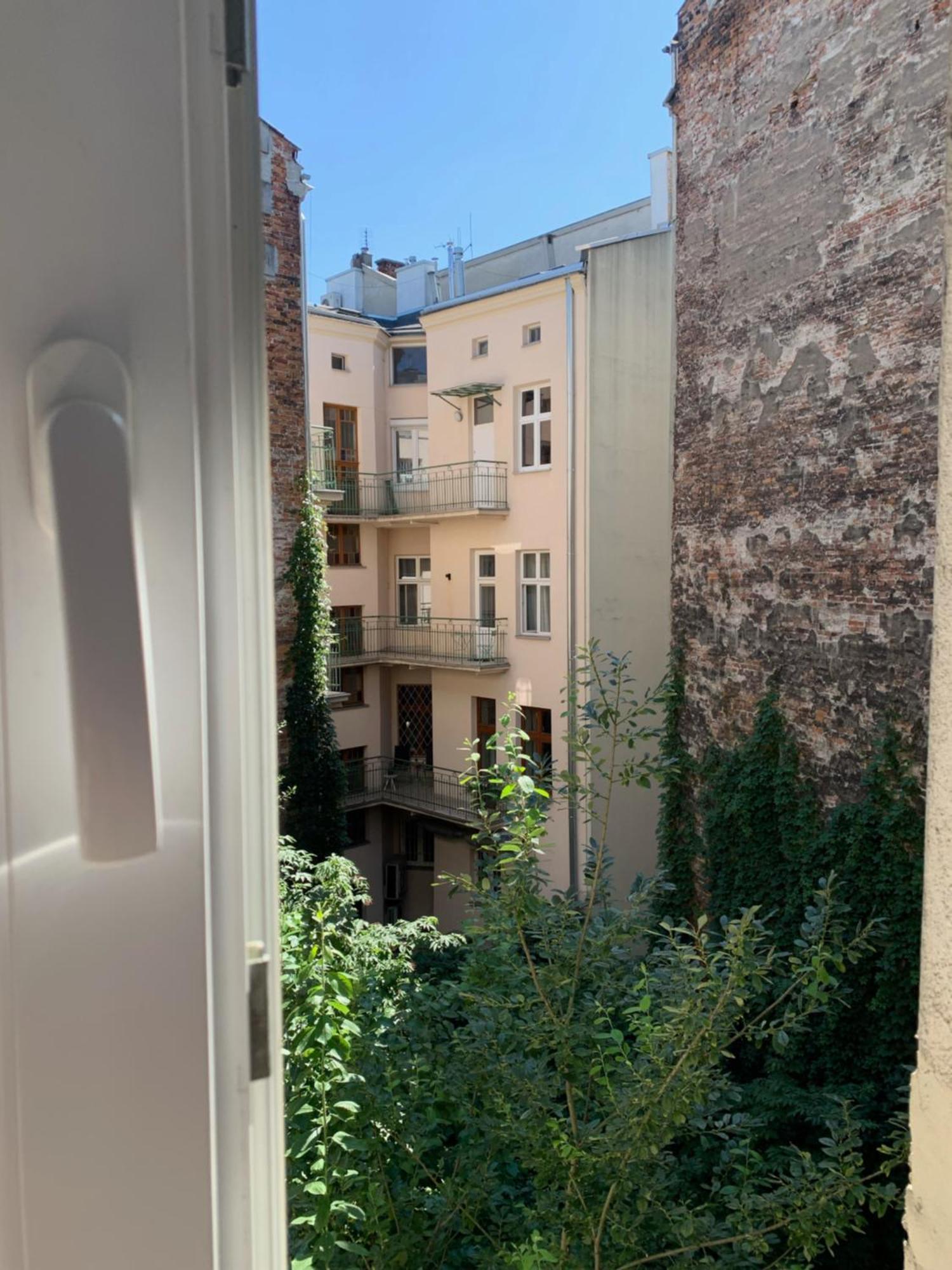 Apartament Gold Jasmine Cracóvia Exterior foto